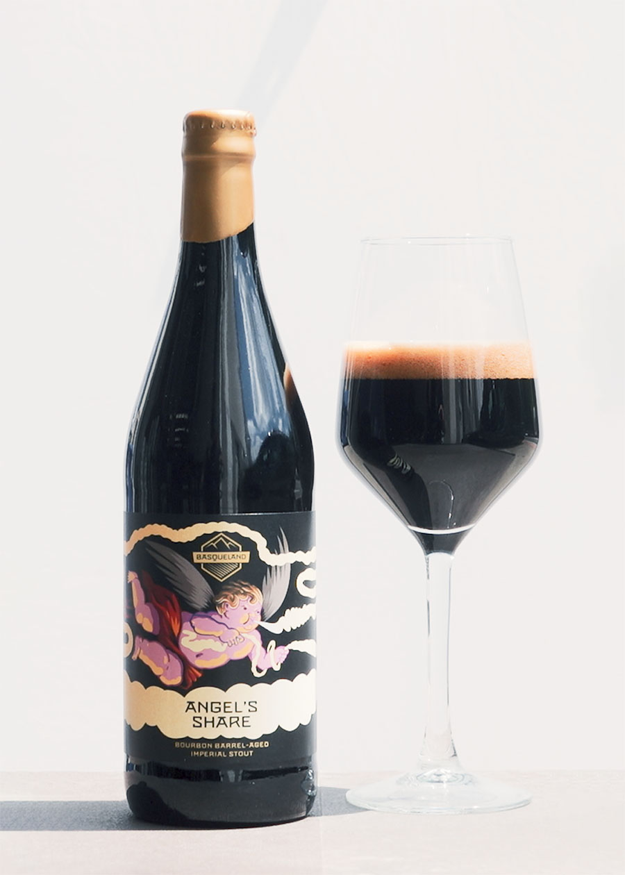 Basqueland Angel's Share cerveza imperial stout envejecida en barrica botella vaso de cerveza