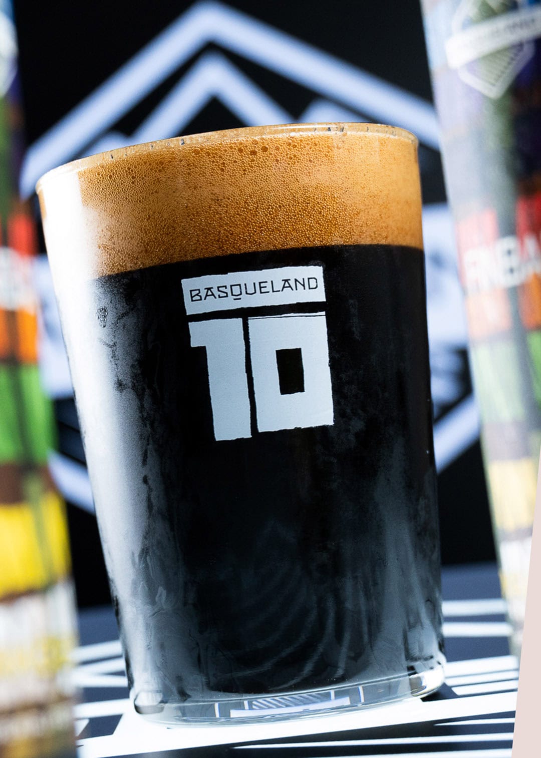 basqueland_cerveza_artesanal_premium_oma_basoa_10_anniversary_series_collab_imperial_pastry_stout_craft_beer_can_44cl_03