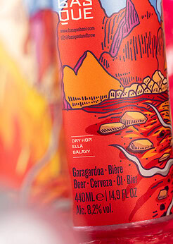 cerveza artesanal premium basqueland dakota fire hole double IPA lata 440ml diseño marcos navarro detalle