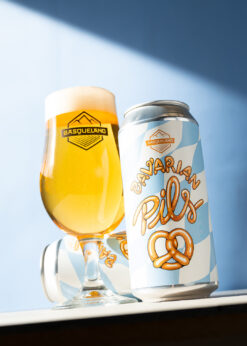 cerveza artesanal premium basqueland bavarian pils lager lata 440ml diseño marcos navarro lager