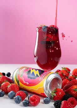 cerveza artesanal premium basqueland cold fruit lightning lata 440ml diseño marcos navarro