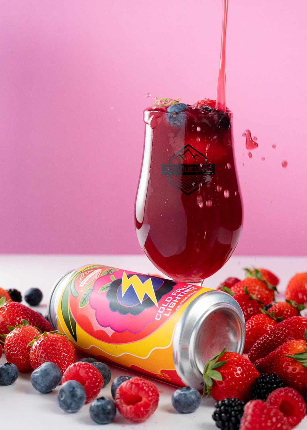 cerveza artesanal premium basqueland cold fruit lightning lata 440ml diseño marcos navarro