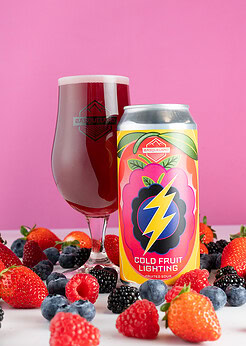 cerveza artesanal premium basqueland cold fruit lightning lata 440ml diseño marcos navarro