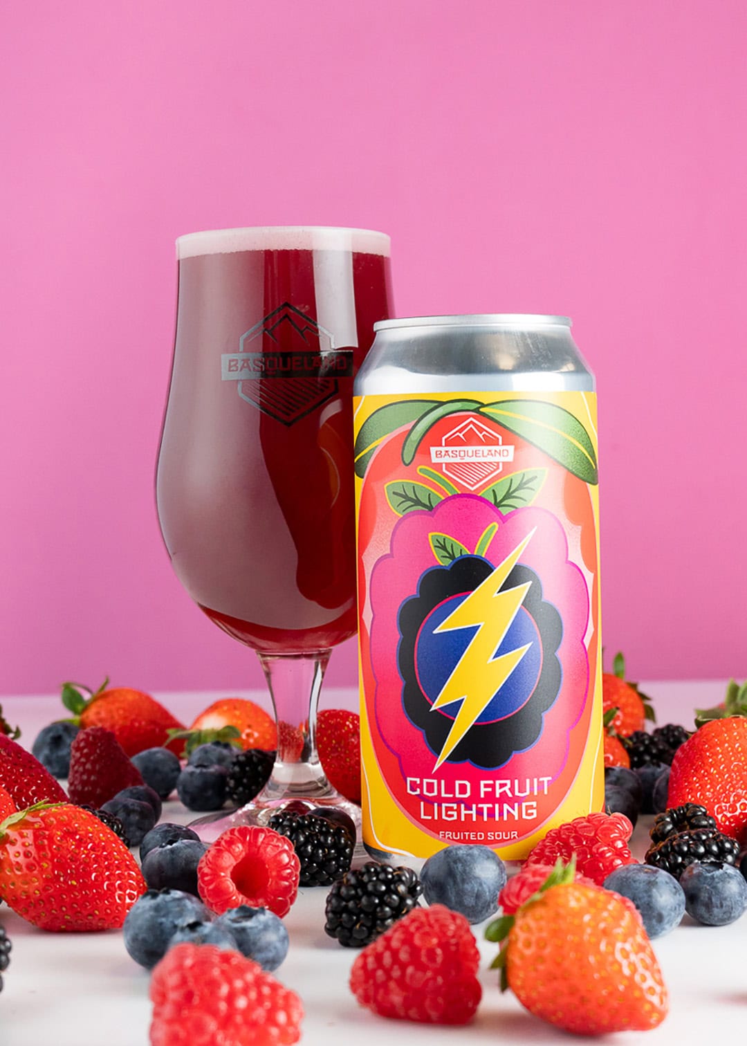 cerveza artesanal premium basqueland cold fruit lightning lata 440ml diseño marcos navarro