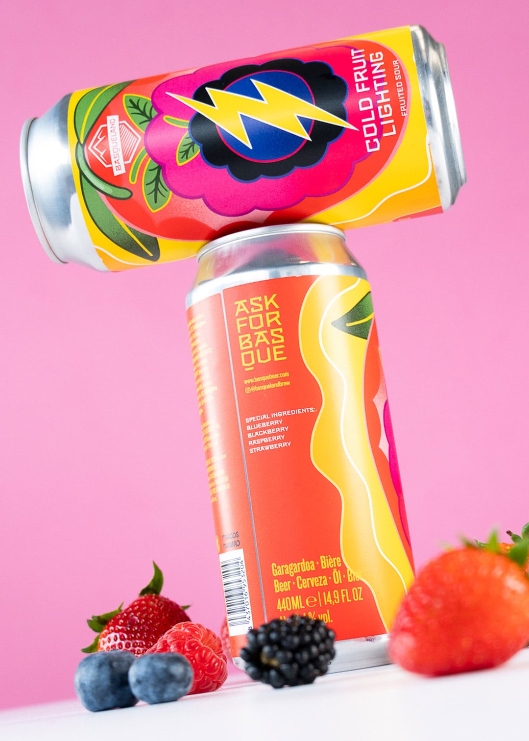 cerveza artesanal premium basqueland cold fruit lightning lata 440ml diseño marcos navarro