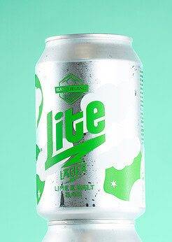 cerveza premium light lager lima y sal basqueland lite lime salt lata 330ml detalle frontal