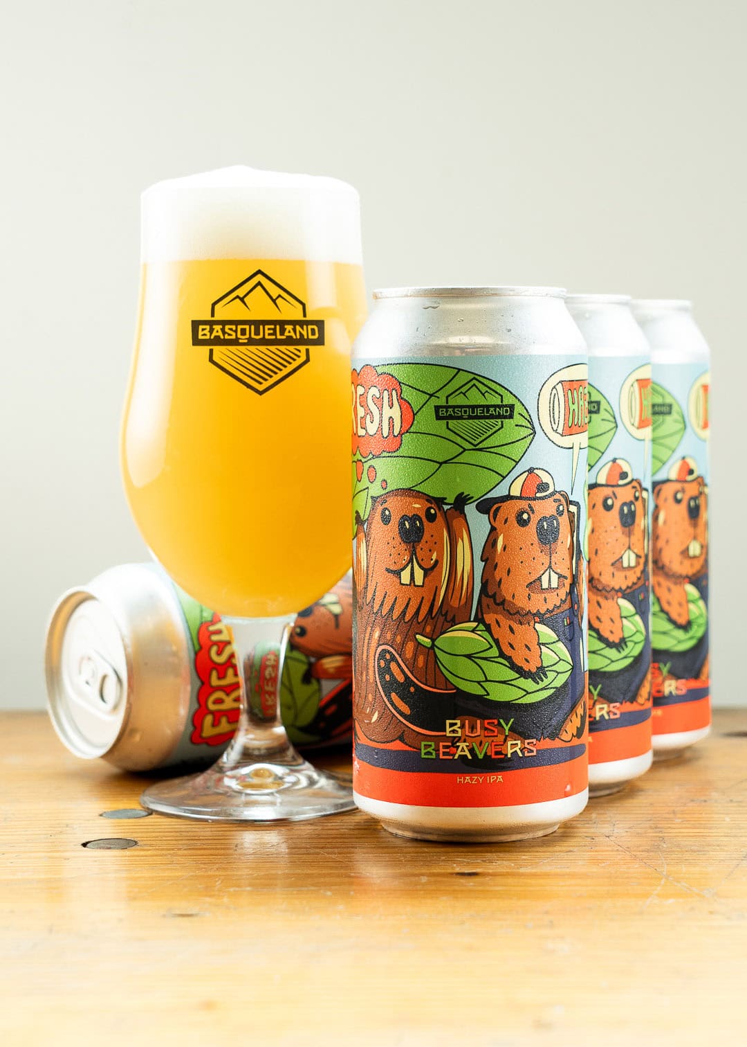 cerveza artesanal basqueland busy beavers hazy india pale ale lata ilustración marcos navarro