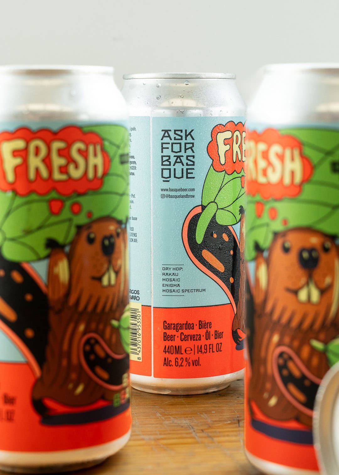 cerveza artesanal basqueland busy beavers hazy india pale ale lata ilustración marcos navarro
