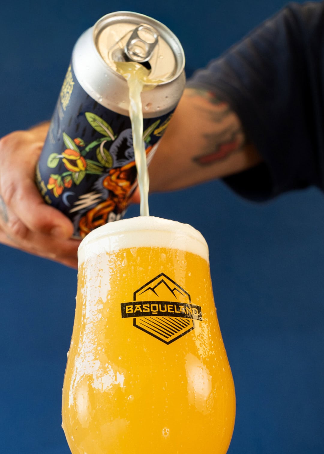 cerveza artesanal basqueland dire wolf ddh india pale ale lata ilustración marcos navarro